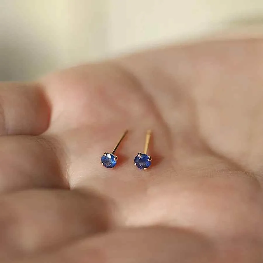 925 Sterling Silver Stud Earrings Charm Jewelry - Tiny Blue Zircon - Xm364