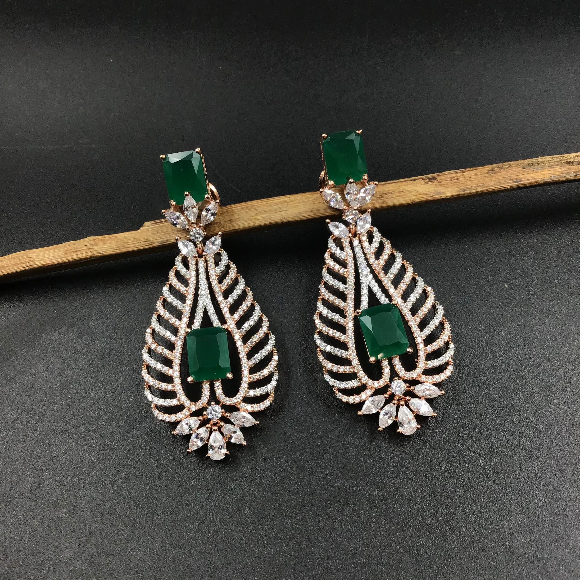 Green Zircon/AD Earring 16435-3582