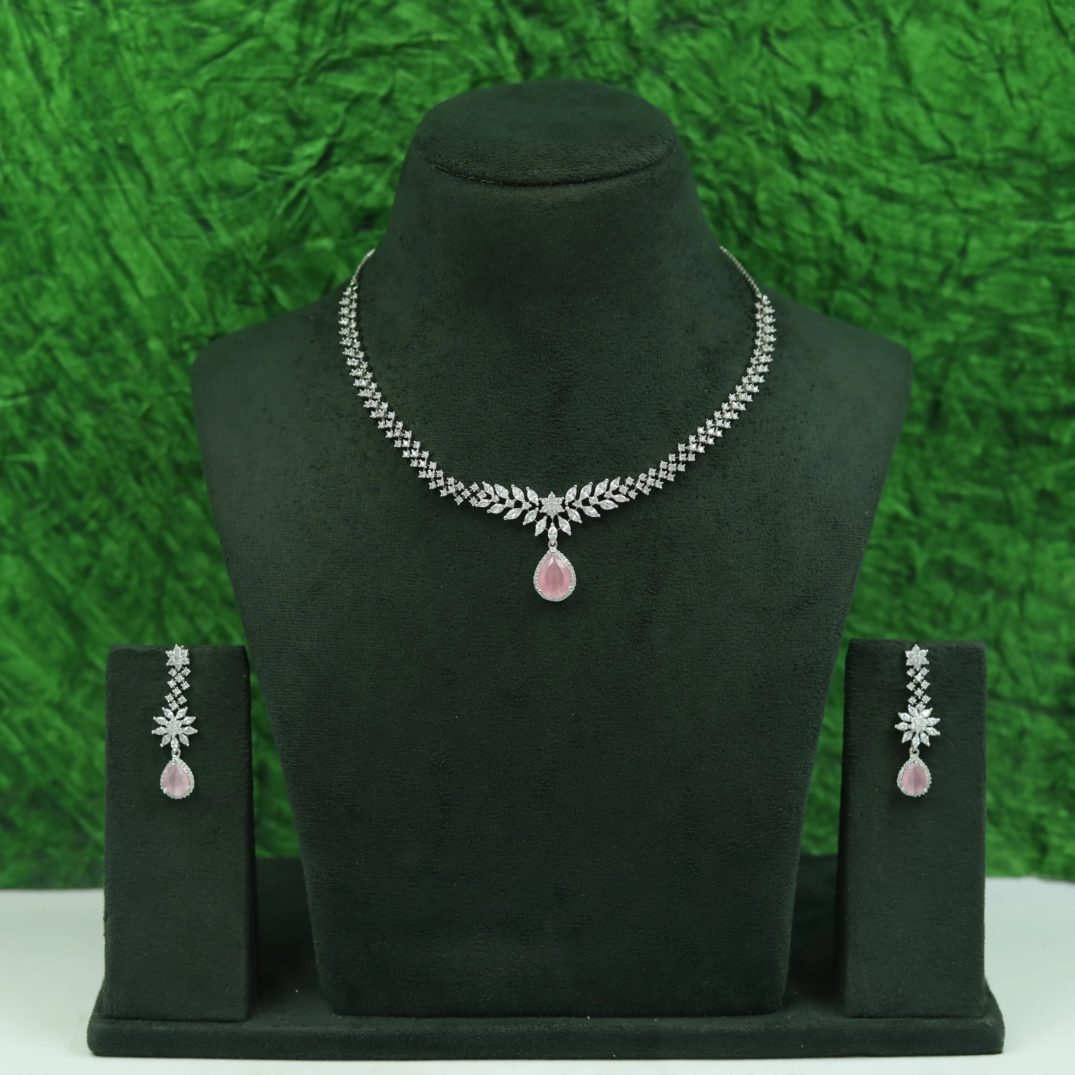 Round Neck Zircon/AD Necklace Set 16905-08